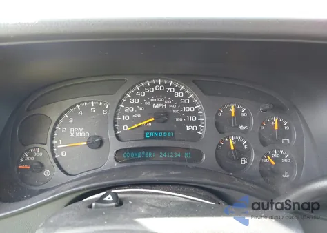 2003 Chevrolet Silverado 1500Hd Ls z USA, uszkodzony, nr VIN 1GCGK13U93F207890